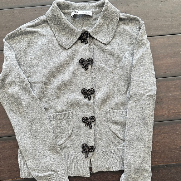 Zara Gray Cardigan with Black Bow Accents - Picture 1 of 1